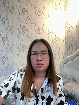 Ponthip online show from 03-10-26, 10:14