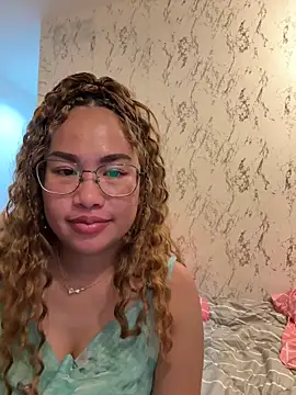 Snapshot of Ponthip chatting on 02-14-26, 06:30 Ponthip online show from 02-14-26, 06:30