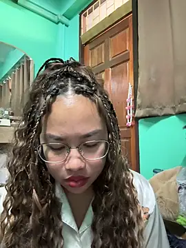 Snapshot of Ponthip chatting on 02-20-26, 09:55 Ponthip online show from 02-20-26, 09:55