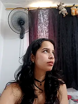 Emmi Nowit online show from 01-19-26, 01:04