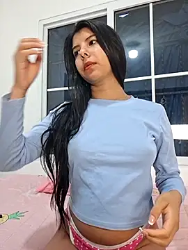 jade03  online show from 06-25-26, 12:30