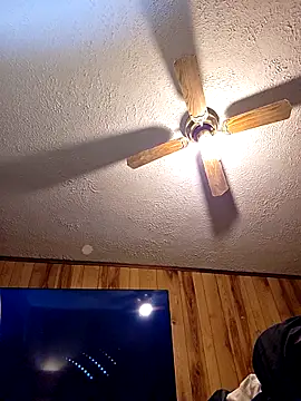 Snapshot of Rockymichael80 chatting on 02-16-26, 04:33 Rockymichael80 online show from 02-16-26, 04:33