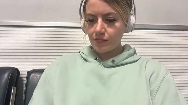 blondebunny999 999 online show from 03-20-26, 11:06