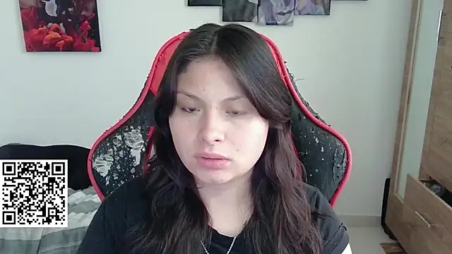 yessica gomez01 online show from 04-13-26, 10:25