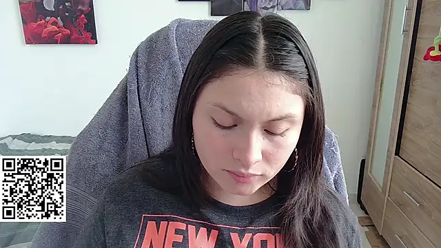 yessica gomez01 online show from 04-17-26, 06:55