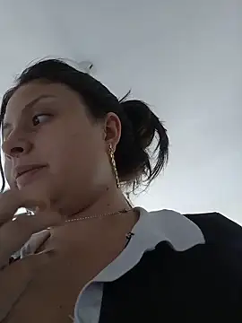 yessica gomez01 online show from 06-10-26, 06:42