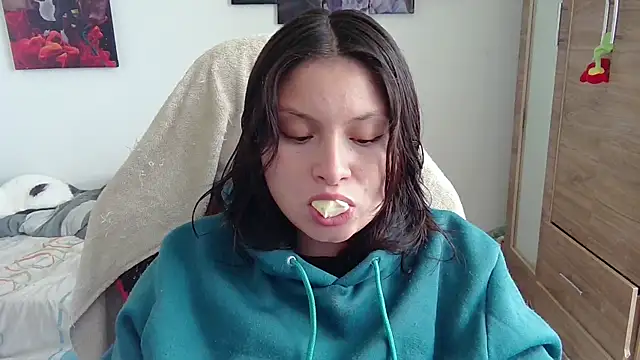 yessica gomez01 online show from 05-18-26, 09:41