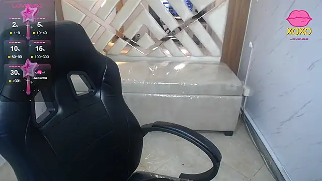 Clhoe b online show from 04-01-26, 01:19