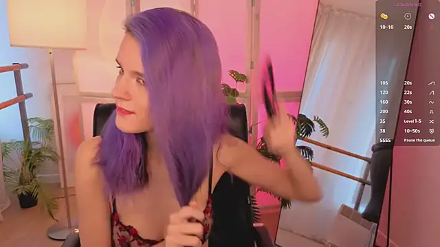 Snapshot of AuraLaunni chatting on 02-15-26, 07:51 AuraLaunni online show from 02-15-26, 07:51