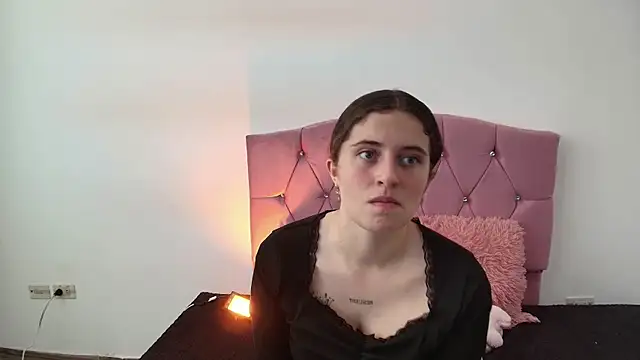 Snapshot of Cherry_Boomxx chatting on 02-27-26, 06:08 Cherry Boomxx online show from 02-27-26, 06:08