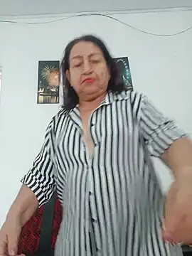 Snapshot of DaisyPassio chatting on 06-19-26, 02:56 DaisyPassio online show from 06-19-26, 02:56