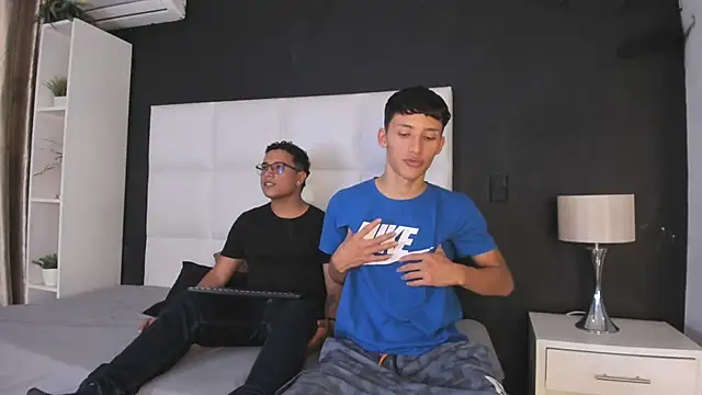 Alejandro Tom online show from 01-16-26, 04:05