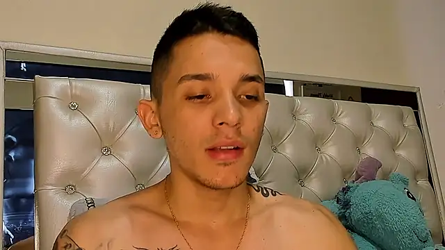 Snapshot of _Ander_Xx chatting on 01-18-26, 07:06 Ander Xx online show from 01-18-26, 07:06