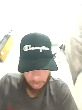 Snapshot of Olhoosclaros chatting on 01-13-26, 12:47 Olhoosclaros online show from 01-13-26, 12:47