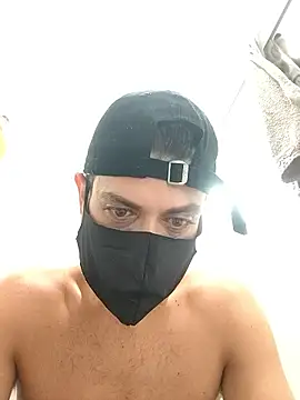 Snapshot of Olhoosclaros chatting on 01-13-26, 01:26 Olhoosclaros online show from 01-13-26, 01:26