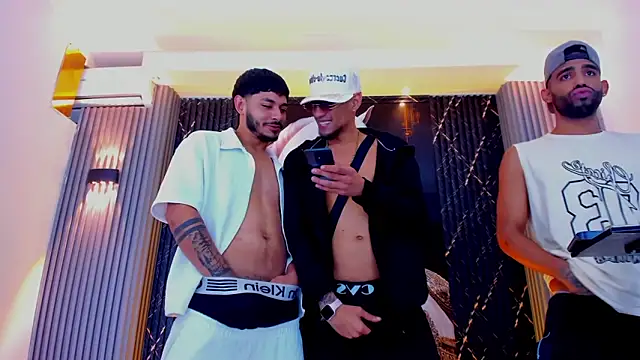 The Gods In Diamonds online show from 02-10-26, 09:08