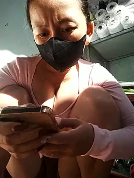 Snapshot of Rinny99 chatting on 01-12-26, 02:29 Rinny99 online show from 01-12-26, 02:29