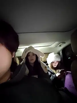 Snapshot of Sun-001 chatting on 02-17-26, 12:13 Sun-001 online show from 02-17-26, 12:13