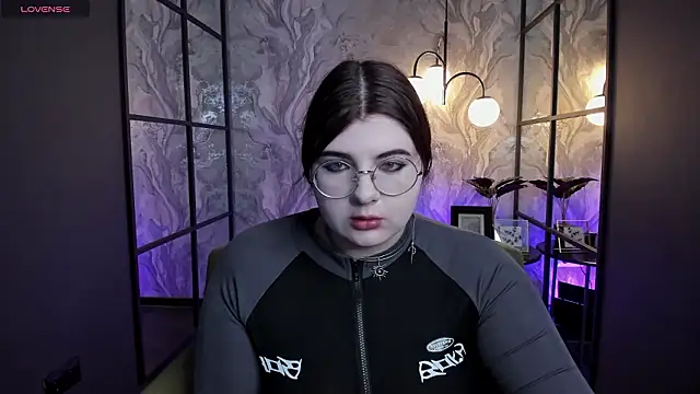 Snapshot of Siena_aa chatting on 02-10-26, 08:30 Siena aa online show from 02-10-26, 08:30