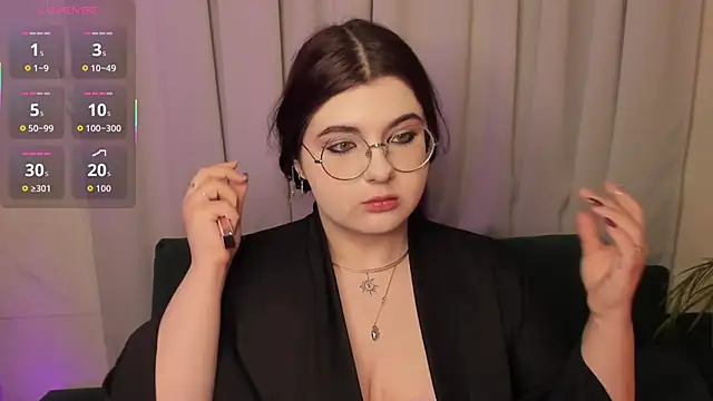 Snapshot of Siena_aa chatting on 02-19-26, 08:39 Siena aa online show from 02-19-26, 08:39