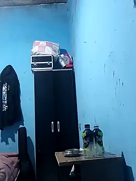 Snapshot of gaellymurlockx18 chatting on 02-06-26, 05:03 gaellymurlockx18 online show from 02-06-26, 05:03