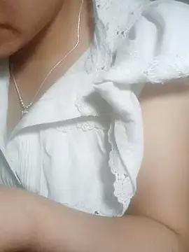 jjennyyy online show from 04-22-26, 10:49
