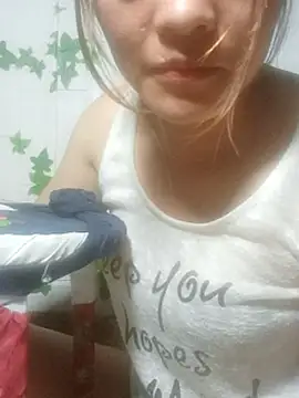 jjennyyy online show from 05-20-26, 02:03
