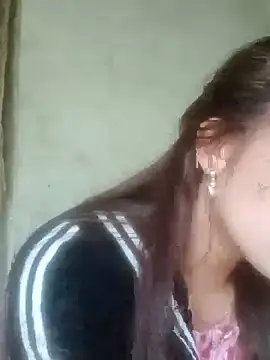 Snapshot of jjennyyy chatting on 02-18-26, 01:47 jjennyyy online show from 02-18-26, 01:47