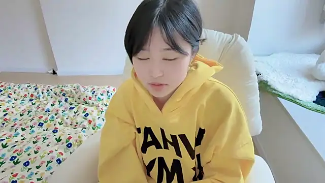 Onefiona online show from 03-27-26, 07:39