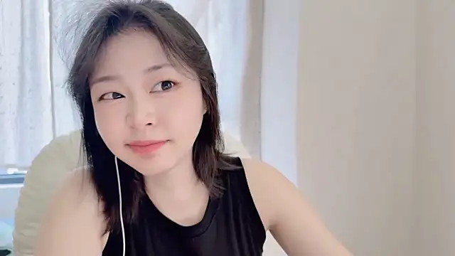 Snapshot of Onefiona chatting on 07-17-26, 06:54 Onefiona online show from 07-17-26, 06:54