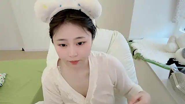 Onefiona online show from 03-30-26, 06:48