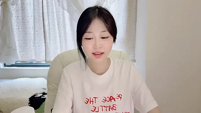 Snapshot of Onefiona chatting on 07-15-26, 07:26 Onefiona online show from 07-15-26, 07:26