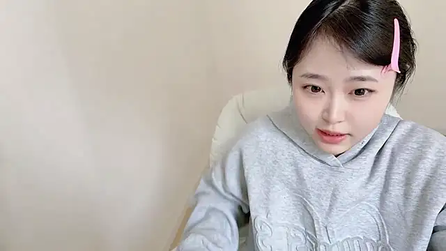 Onefiona online show from 04-20-26, 06:27