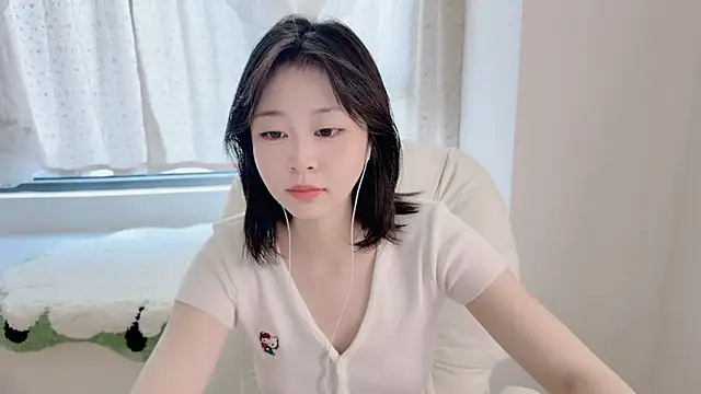 Snapshot of Onefiona chatting on 07-25-26, 06:54 Onefiona online show from 07-25-26, 06:54