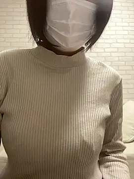 Snapshot of shiratan002 chatting on 01-11-26, 01:18 shiratan002 online show from 01-11-26, 01:18