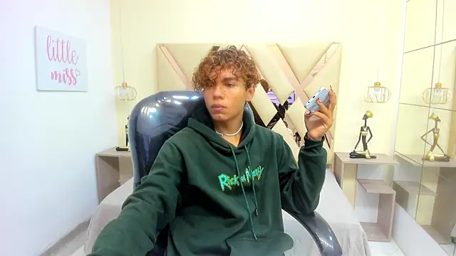 Anyelo Twink online show from 02-15-26, 01:10