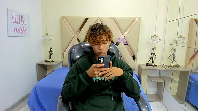 Anyelo Twink online show from 02-24-26, 08:53