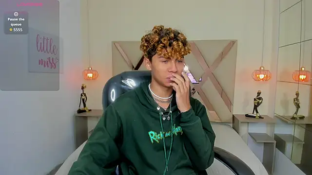 Anyelo Twink online show from 04-24-26, 03:41