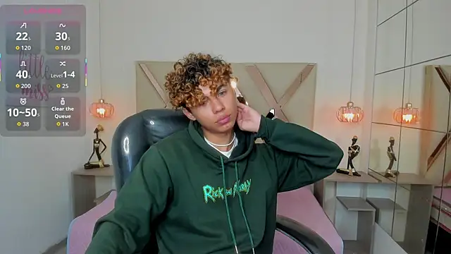 Snapshot of Anyelo_Twink chatting on 05-20-26, 04:42 Anyelo Twink online show from 05-20-26, 04:42