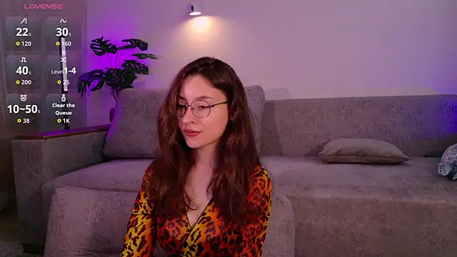 Snapshot of classy____ chatting on 05-28-26, 03:18 classy online show from 05-28-26, 03:18