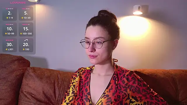 Snapshot of classy____ chatting on 02-17-26, 02:03 classy online show from 02-17-26, 02:03