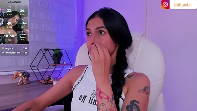 lilith petit  online show from 04-15-26, 07:58