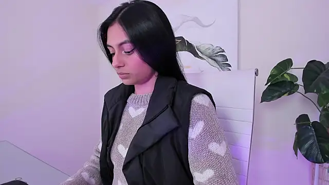 lilith petit  online show from 05-17-26, 03:12