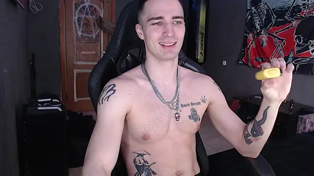 Snapshot of Jack_loveeee chatting on 05-04-26, 07:33 Jack loveeee online show from 05-04-26, 07:33
