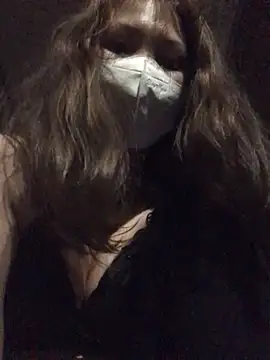 Snapshot of Mihu246 chatting on 01-12-26, 02:13 Mihu246 online show from 01-12-26, 02:13