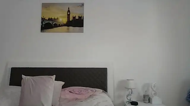 Clara1986 online show from 05-13-26, 02:13