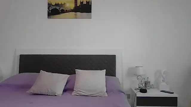 Clara1986 online show from 06-19-26, 04:35
