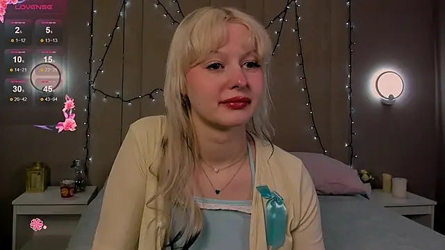 AdeleSilvy online show from 03-17-26, 02:03