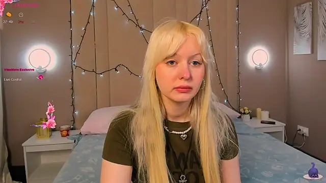 AdeleSilvy online show from 04-08-26, 01:51