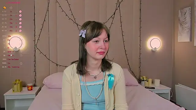 Snapshot of AdeleSilvy chatting on 06-12-26, 01:47 AdeleSilvy online show from 06-12-26, 01:47